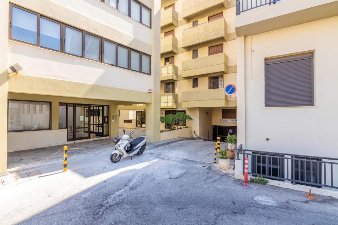 City Center With Free Parking And Port Side View Apartment Ираклио Екстериор снимка